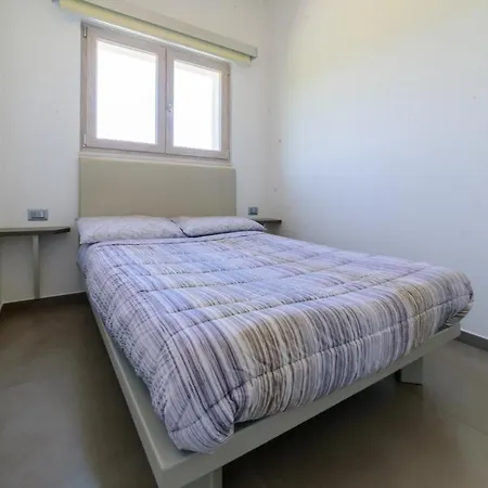 Lauri With Private Pool *