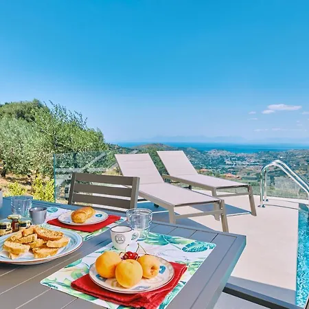 Lauri With Private Pool Villa Laureana Cilento