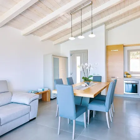 Villa Lauri With Private Pool *